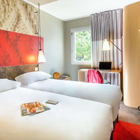 Ibis Saint-omer Centre Hotel 3*