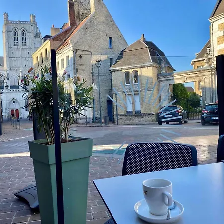 Ibis Saint-omer Centre 3*